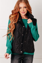 Load image into Gallery viewer, Layering Queen Quilted Puffer Vest in Black