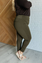 Load image into Gallery viewer, Magic Ankle Crop Skinny Pants in Olive