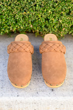 Load image into Gallery viewer, Taylor Braided Clogs In Brown