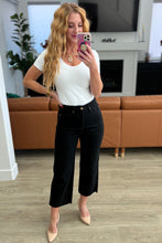 Load image into Gallery viewer, Lizzy High Rise Control Top Wide Leg Crop Jeans in Black